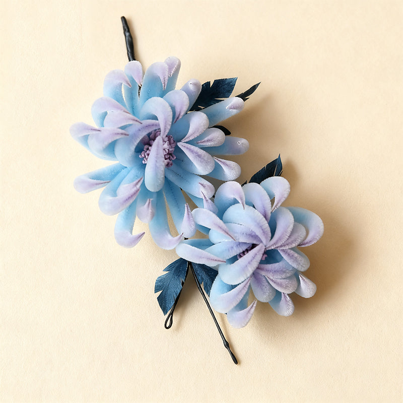 Handmade Ronghua Blue Velvet Chrysanthemum Hairpin