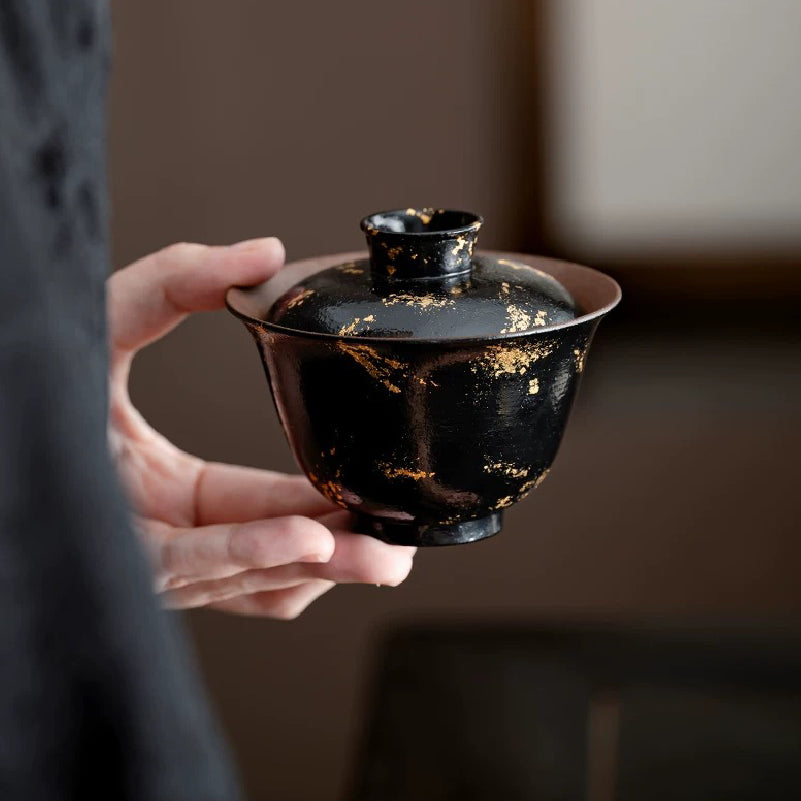Black lacquerware Tea Cup with Gold Foil
