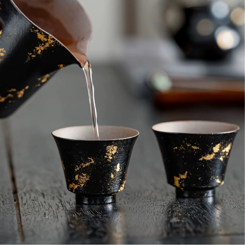 Black lacquerware Tea Cup with Gold Foil