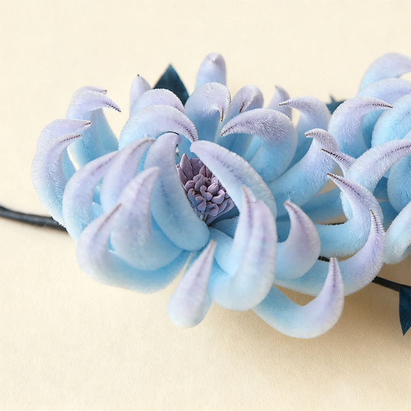 Handmade Ronghua Blue Velvet Chrysanthemum Hairpin
